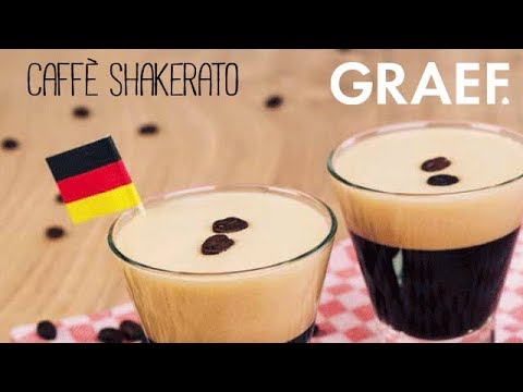 Deux cocktails au café avec des grains de café et un drapeau allemand.
