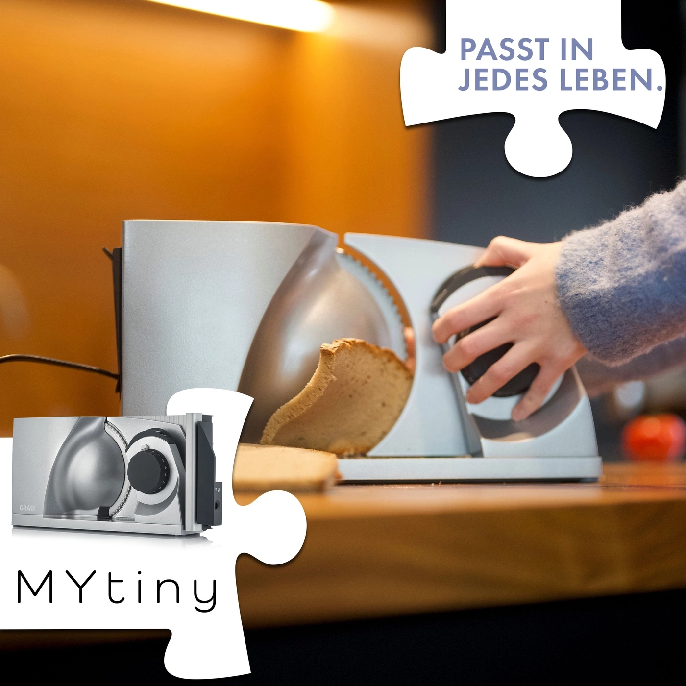 Brotschneidemaschine mit Brot, Person schneidet Brot, Puzzle-Stück mit Text