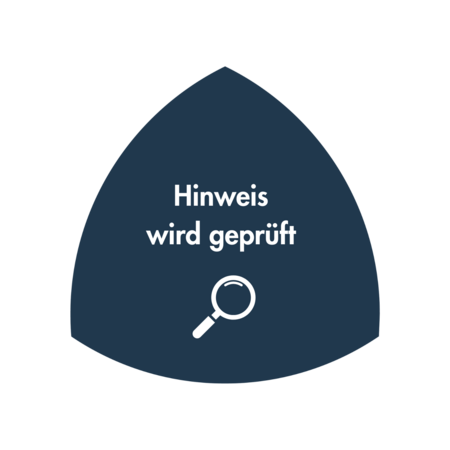Blauer Hintergrund mit Text 'Hinweis wird geprüft' und Lupe.