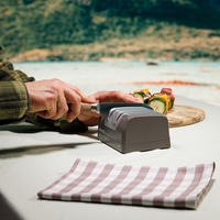 Knife sharpener SG820 Battery-powered, compact & mobile
