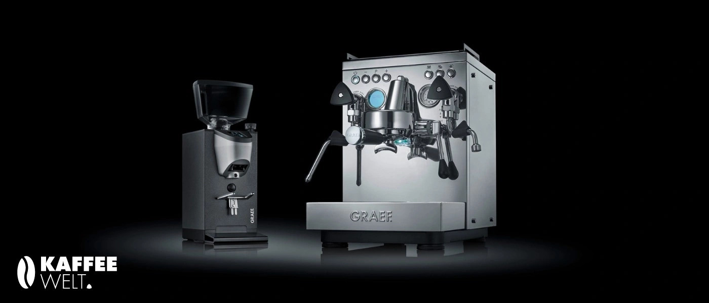 Kaffeemaschine und Kaffeemühle von GRAEF auf schwarzem Hintergrund