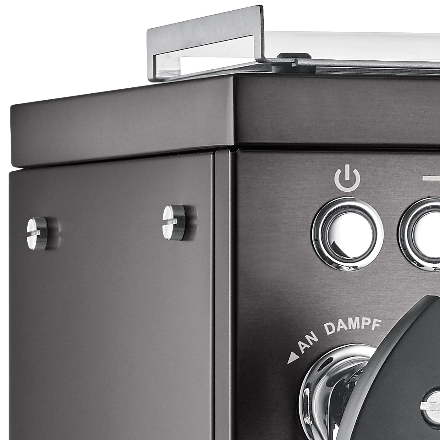 Nahaufnahme einer Kaffeemaschine mit Knöpfen und Dampf-Funktion.