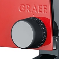 Rote Küchenmaschine von Graef mit Einstellknopf und Skala