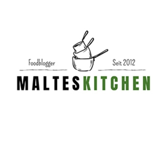 Logo von MaltesKitchen, mit Kochutensilien und Schriftzug 'MaltesKitchen' seit 2012.