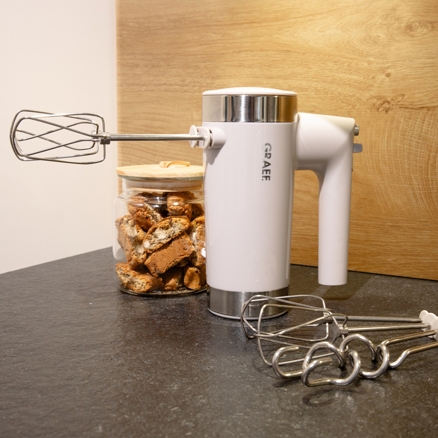 Handmixer HM508, taupe Das Arbeitstier für Teig & Co.