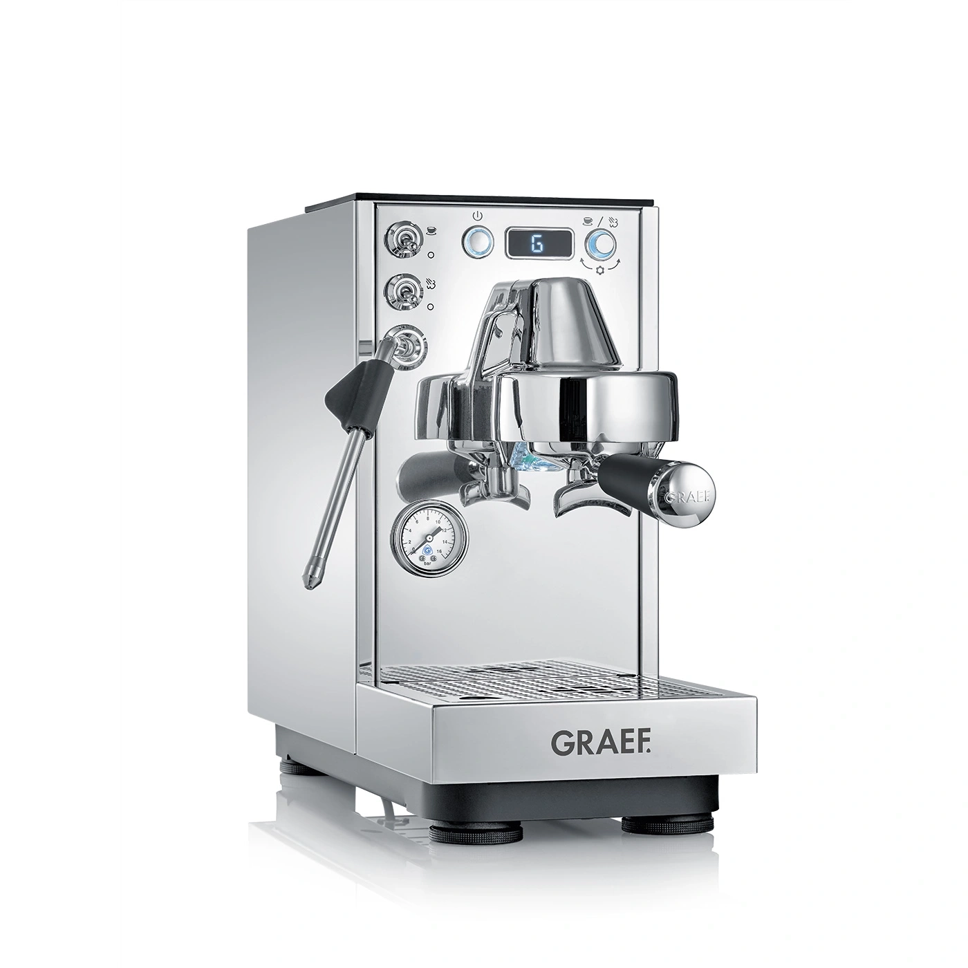 Eine glänzende Chrom-Espressomaschine mit schwarzem Griff und Manometer.