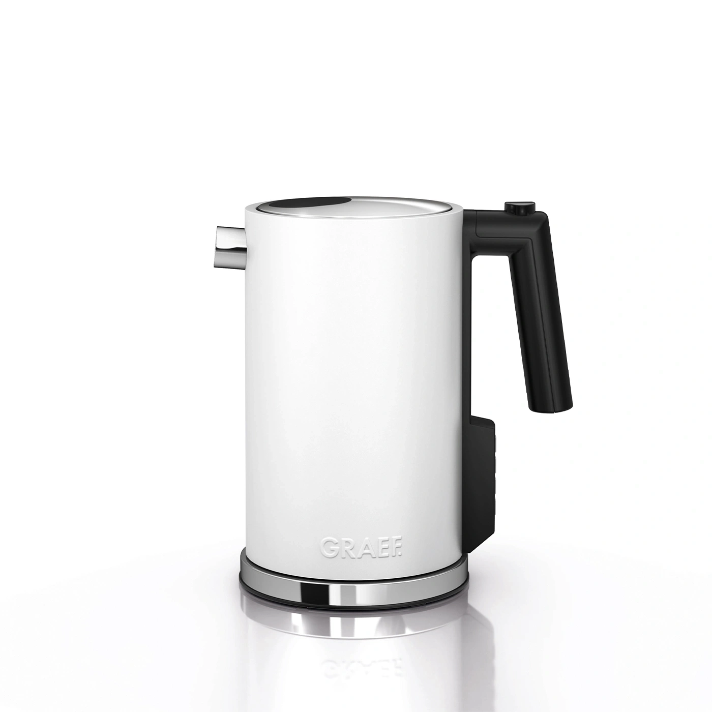 Weißer Wasserkocher mit schwarzem Griff und GRAEF-Logo auf weißem Hintergrund.