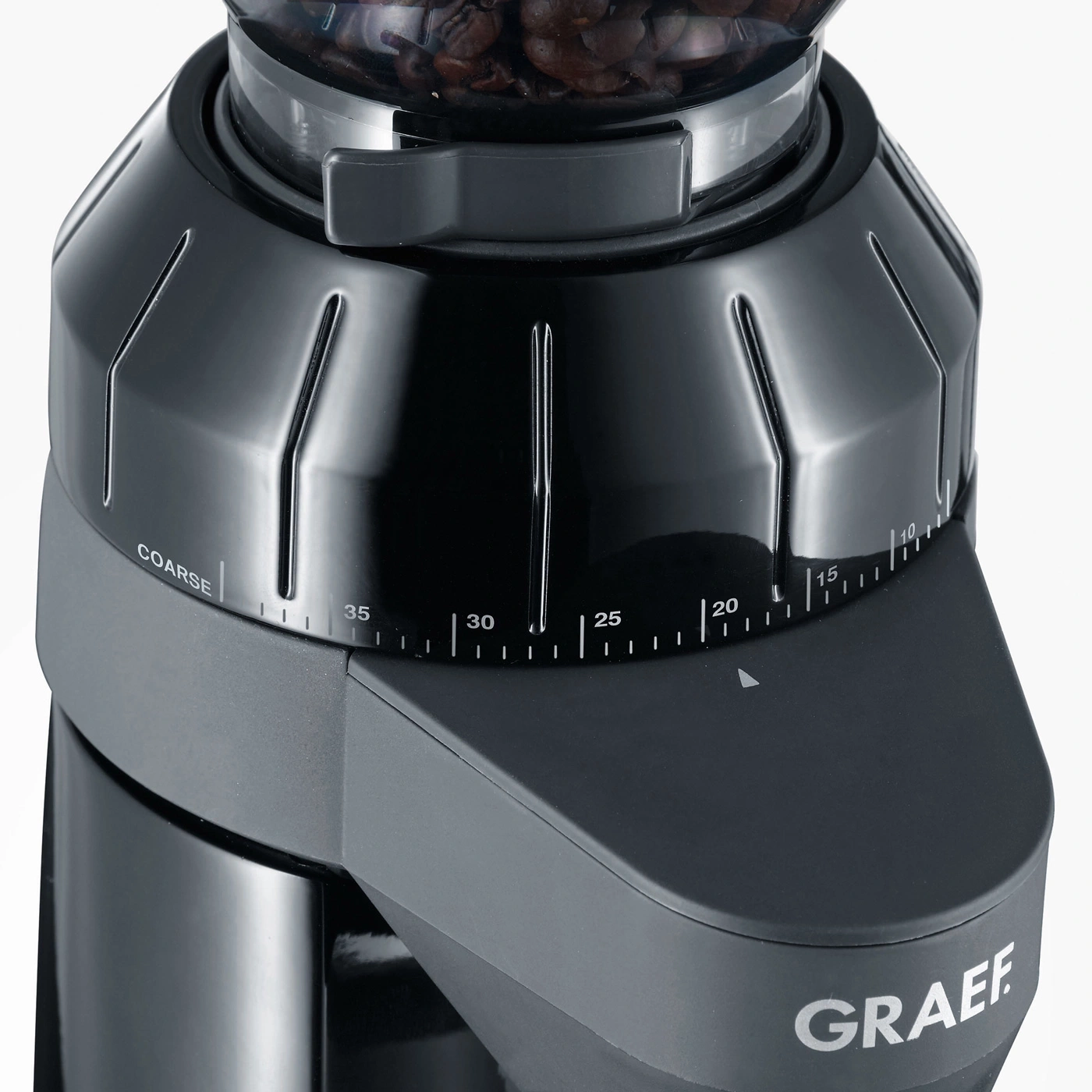 Nahaufnahme einer Kaffeemühle mit Mahlgrad-Einstellung und "GRAEF"-Logo.