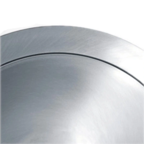 Metalloberfläche mit einer schwarzen Linie, glänzend und gebogen, abstraktes Design